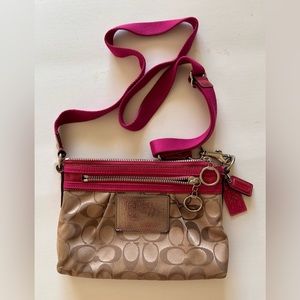 COACH Poppy Signature C Crossbody